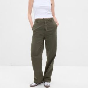 GAP Loose Fit Khakis Olive Green sz 4​​​​